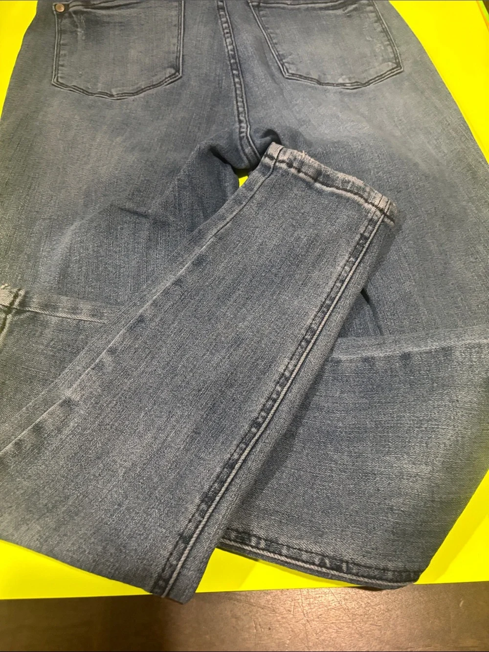 Judy Blue Light Blue Slim Denim Jeans.. Size 9/29